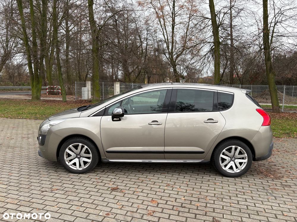 Peugeot 3008 2.0 HDi HYbrid4 - 4