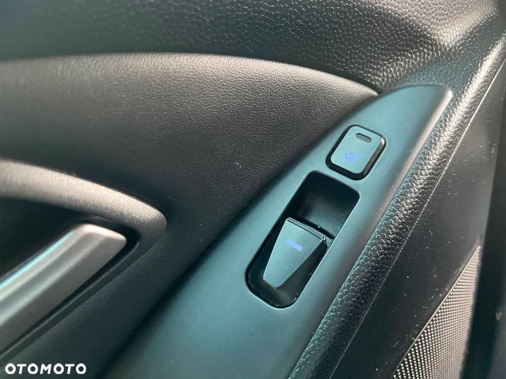 Hyundai ix35 1.7 CRDi 2WD blue Style - 17