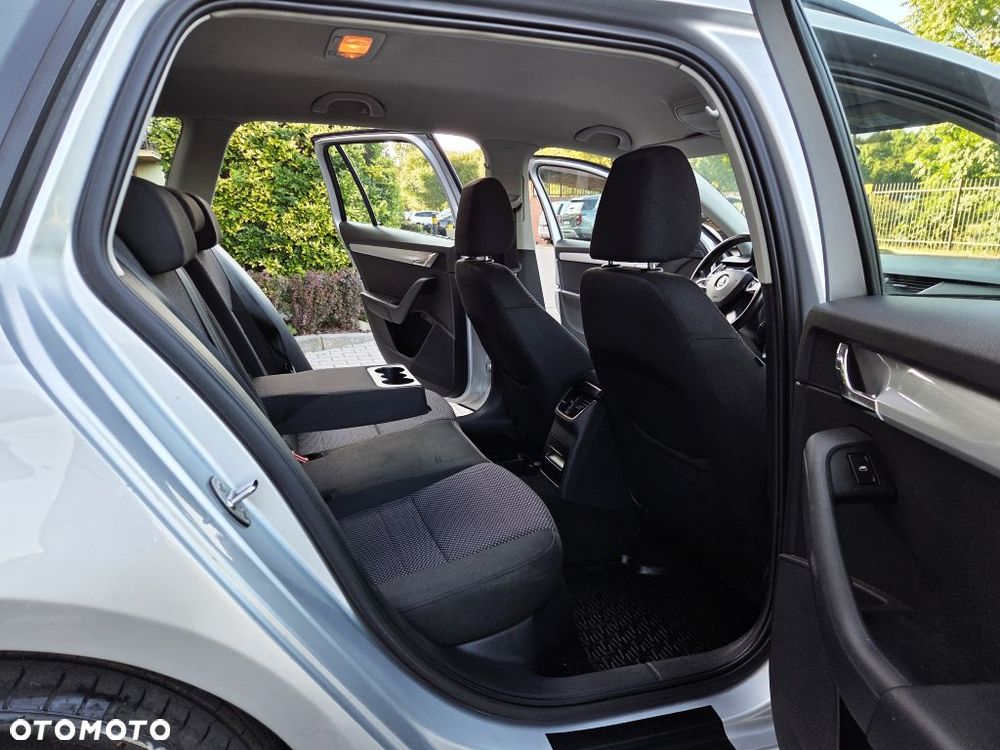 Skoda Octavia 2.0 TDI Elegance - 35