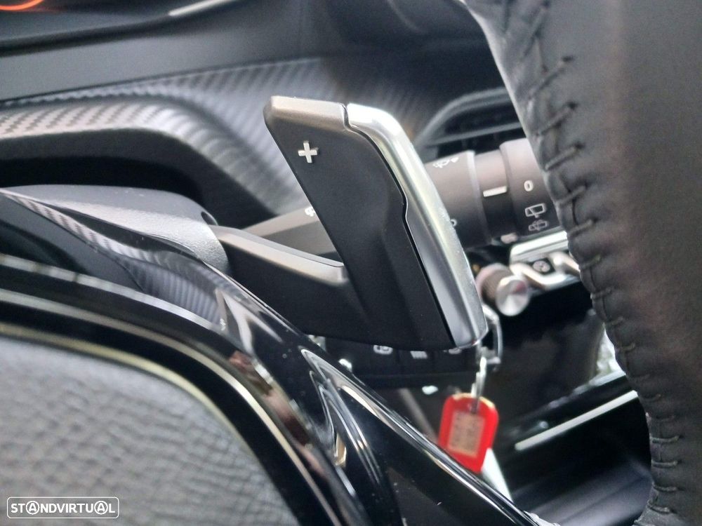 Peugeot 208 1.2 Hybrid Allure e-DCS6 - 28