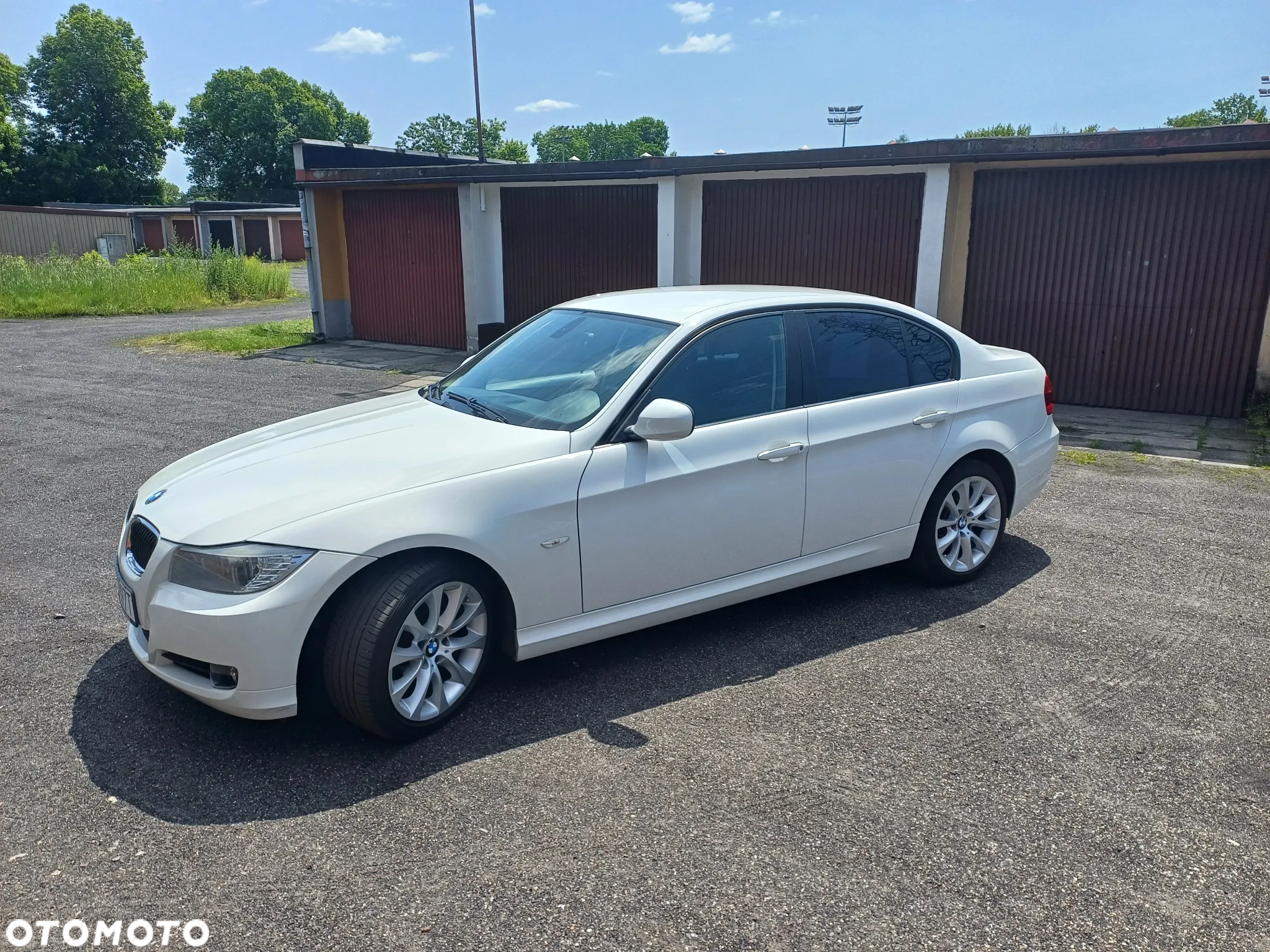 BMW Seria 3 318i - 4