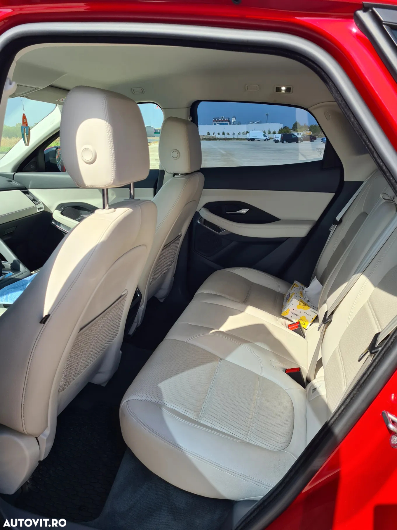 Jaguar E-Pace D150 AWD R-Dynamic S - 14