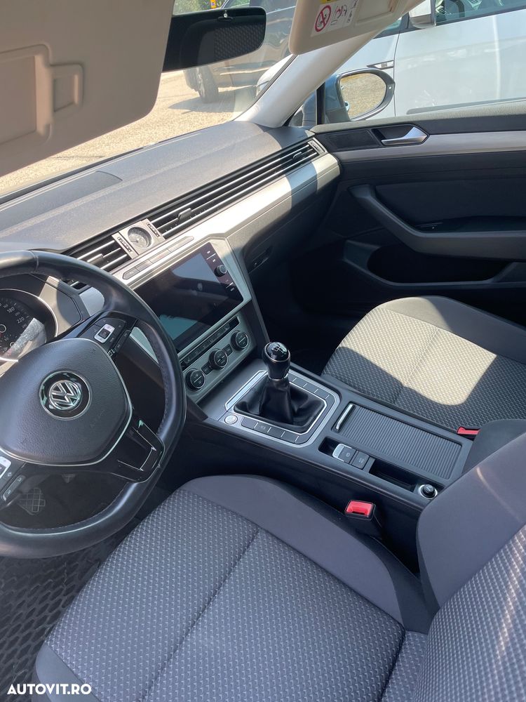 Volkswagen Passat 1.5 TSI ACT Advance - 10