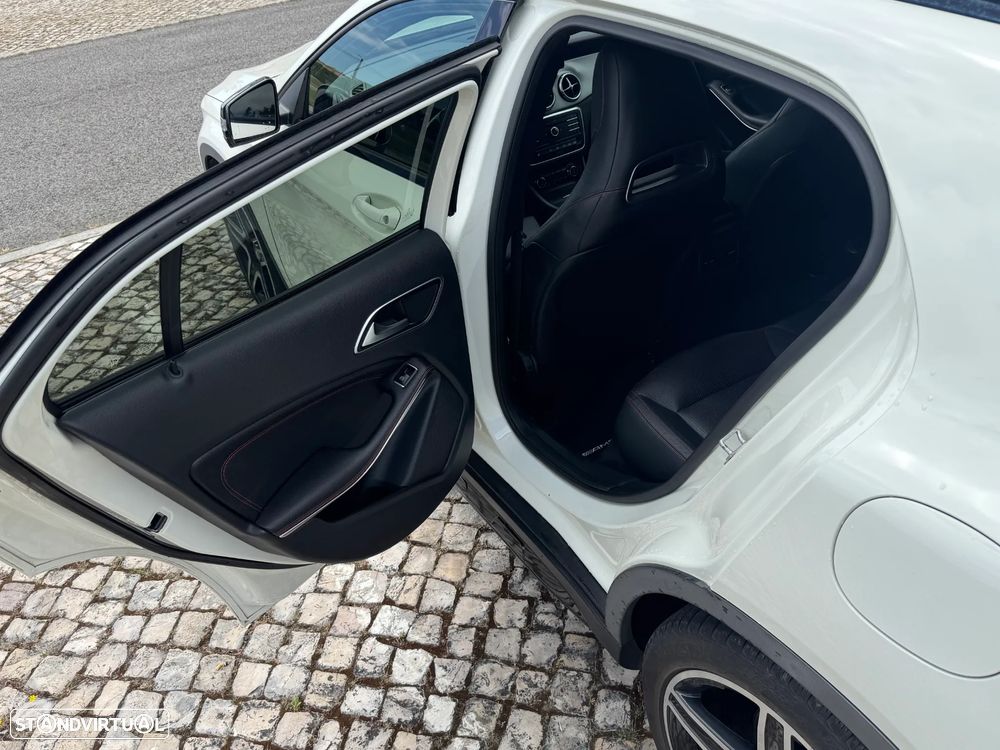 Mercedes-Benz GLA 220 CDI 7G-DCT AMG Line - 14