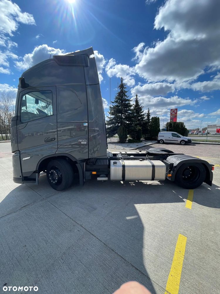 Volvo FH4 AERO 4x2 460 KM GLOBETROTTER XL LOW DECK - 5