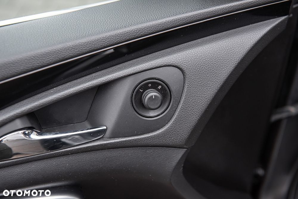 Opel Insignia 2.0 T Sport - 16