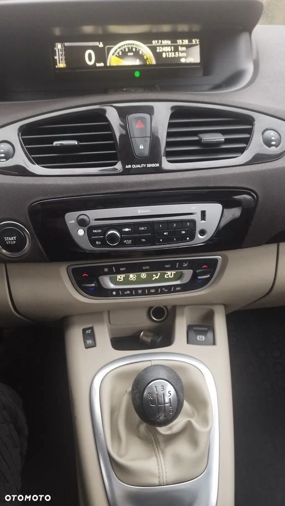 Renault Grand Scenic - 11