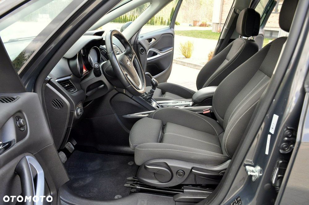 Opel Zafira - 22