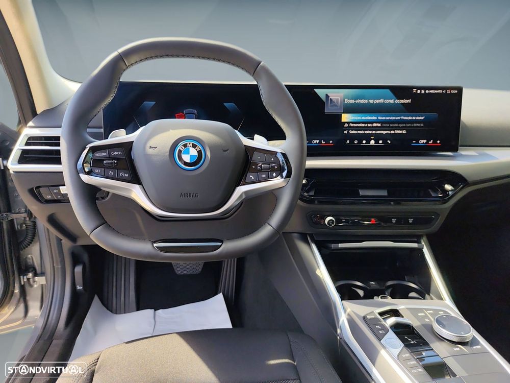 BMW 330 e Auto - 13