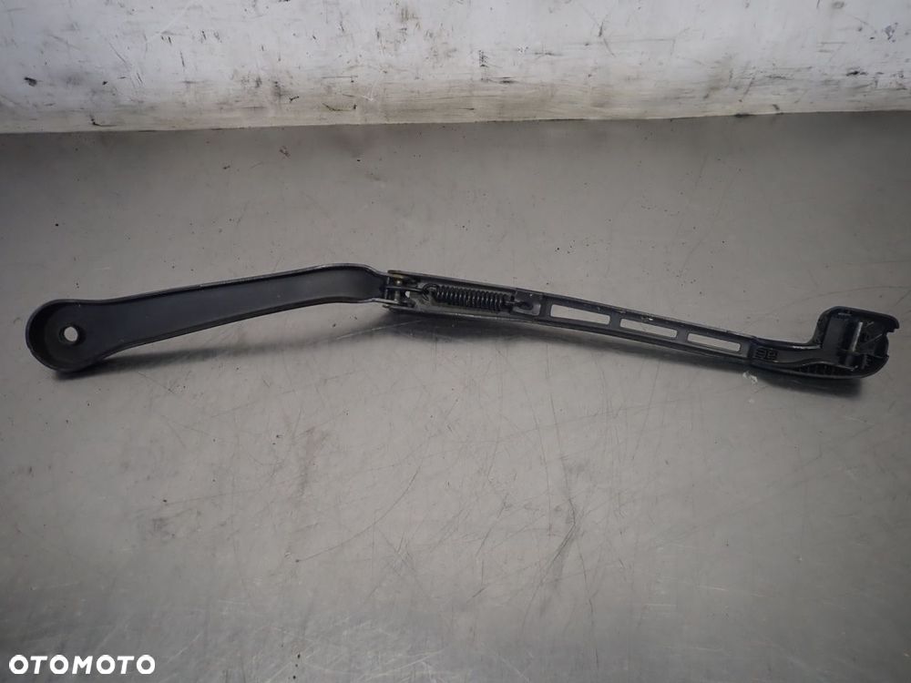 RAMIĘ WYCIERACZKI PRZÓD PRAWE BMW E91 - 4