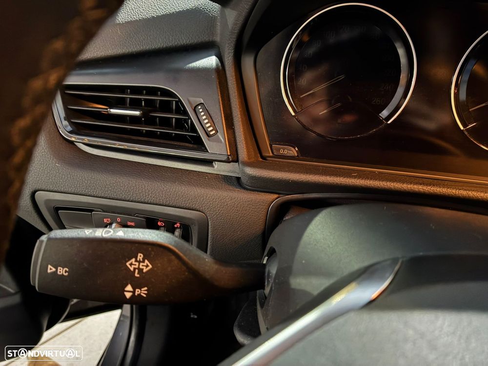 BMW 225xe Active Tourer - 17