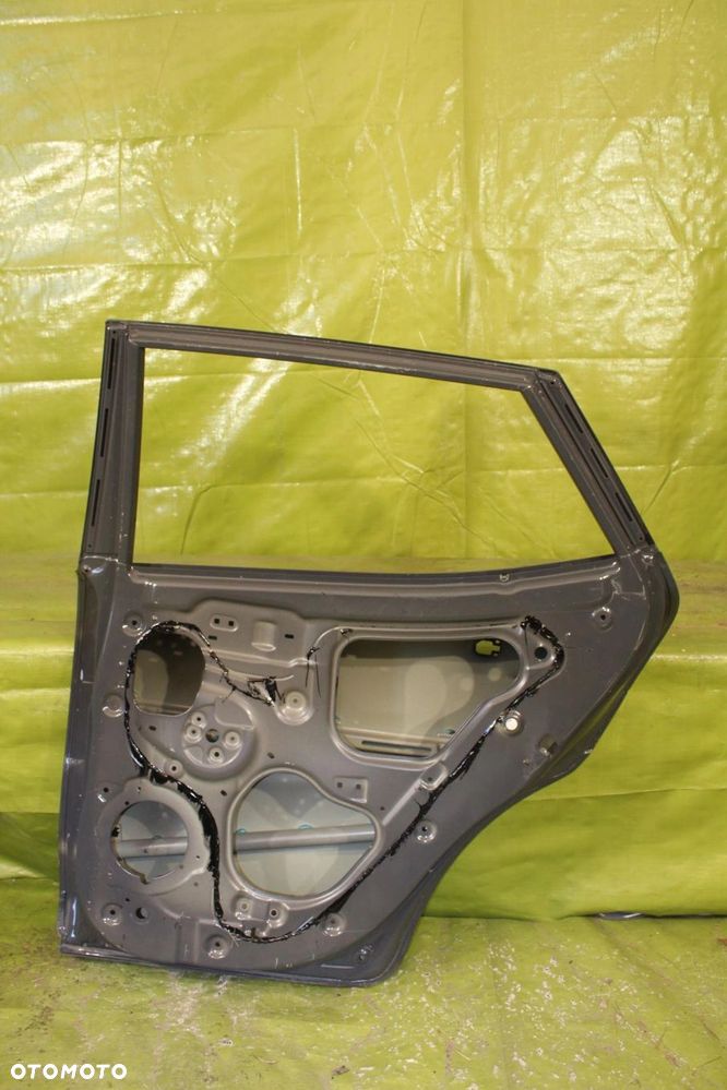 Drzwi Kia Stonic po 2017r. tył prawy - 2