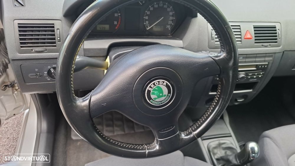 Skoda Fabia Break 1.4 Style - 16