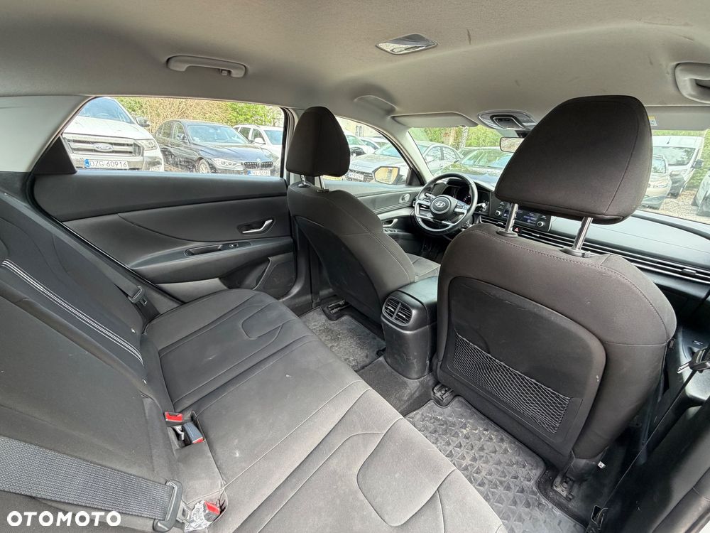 Hyundai Elantra 1.6 Modern CVT - 10