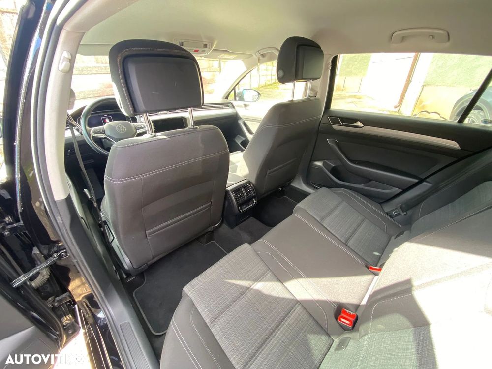 Volkswagen Passat - 14