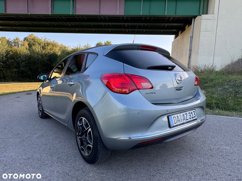 Opel Astra 1.4 Turbo 150 Jahre - 22