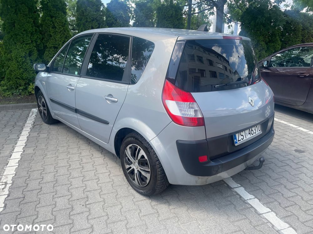 Renault Scenic 1.6 16V Privilege - 11