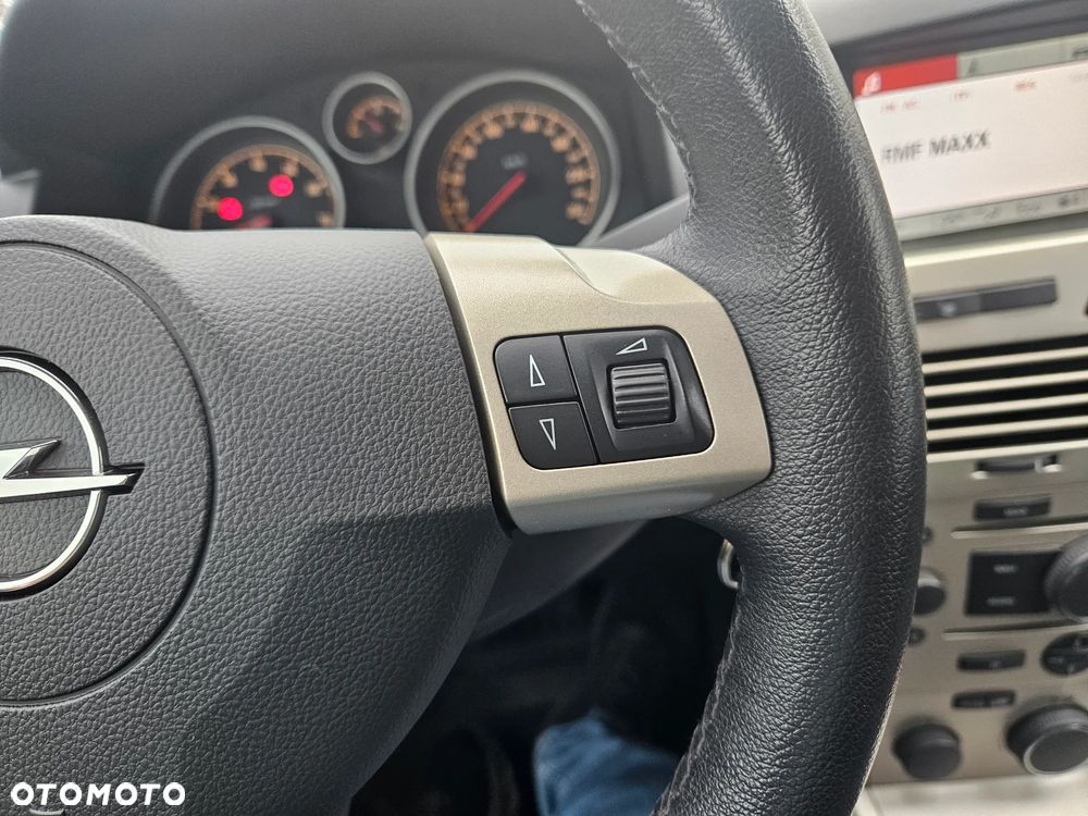 Opel Astra 1.6 Catch me - 21