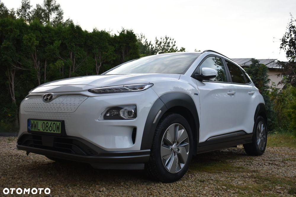 Hyundai Kona 64kWh Premium - 1