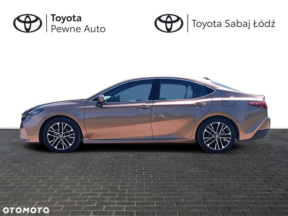 Toyota Camry - 2