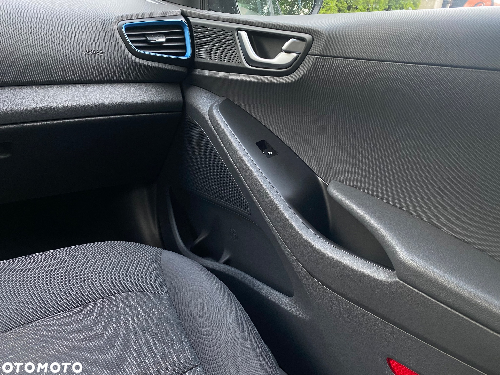 Hyundai IONIQ hybrid Premium - 13