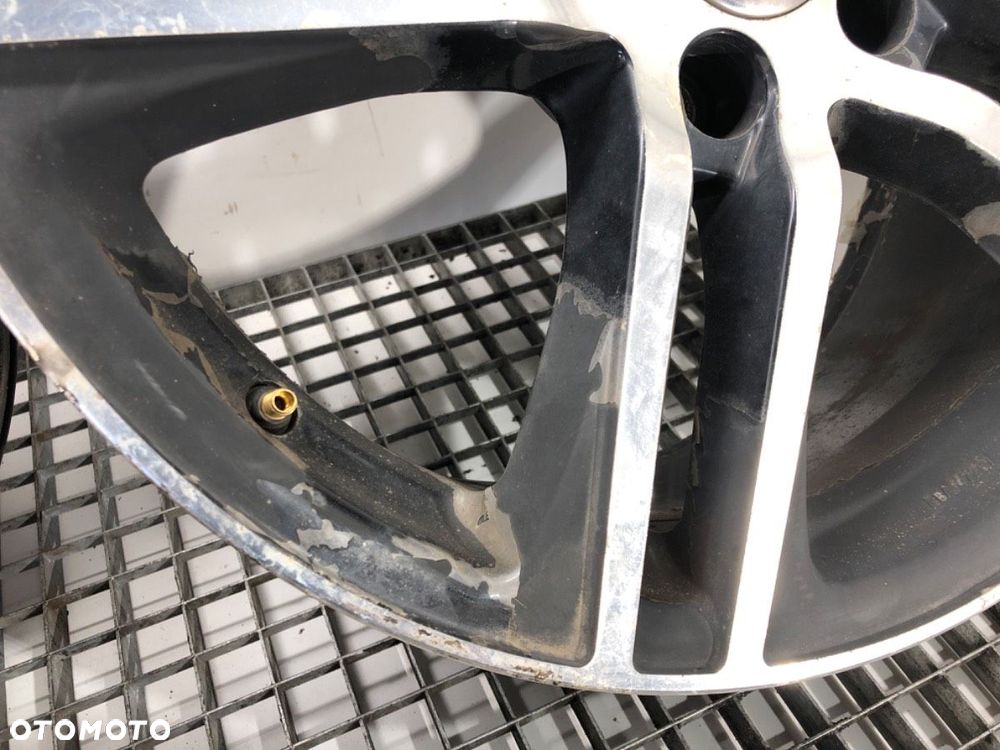 FELGI ALUMINIOWE KOMPLET 18 8J 5X114,3 ET40 ŚRODEK CENTR. 66.1 - 912.00 PLN - NISSAN QASHQAI / - 8