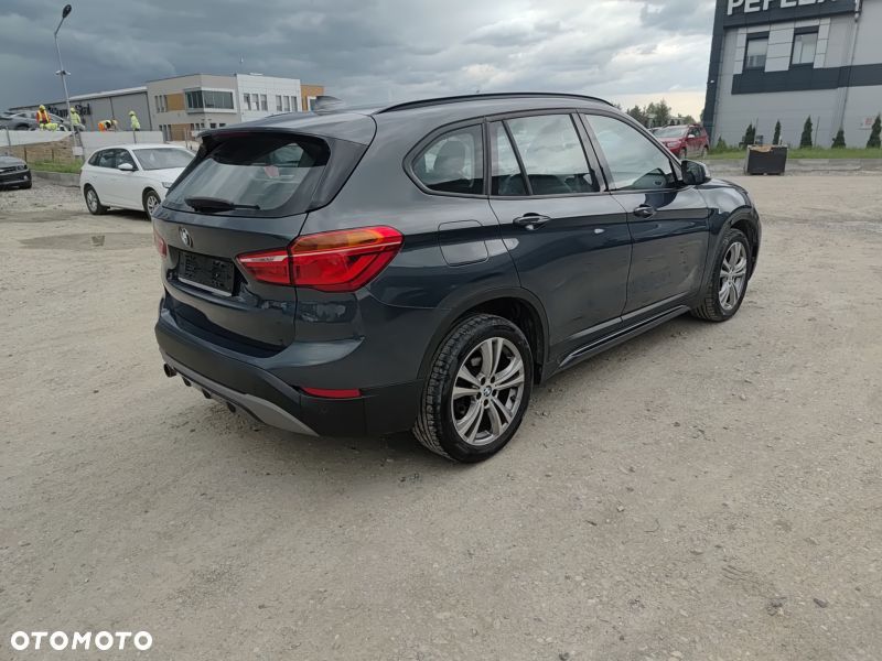 BMW X1 sDrive18i Advantage - 11