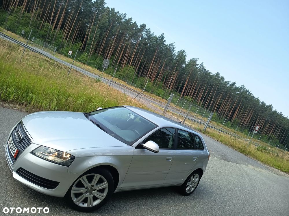 Audi A3 Sportback 1.6 Ambiente - 2