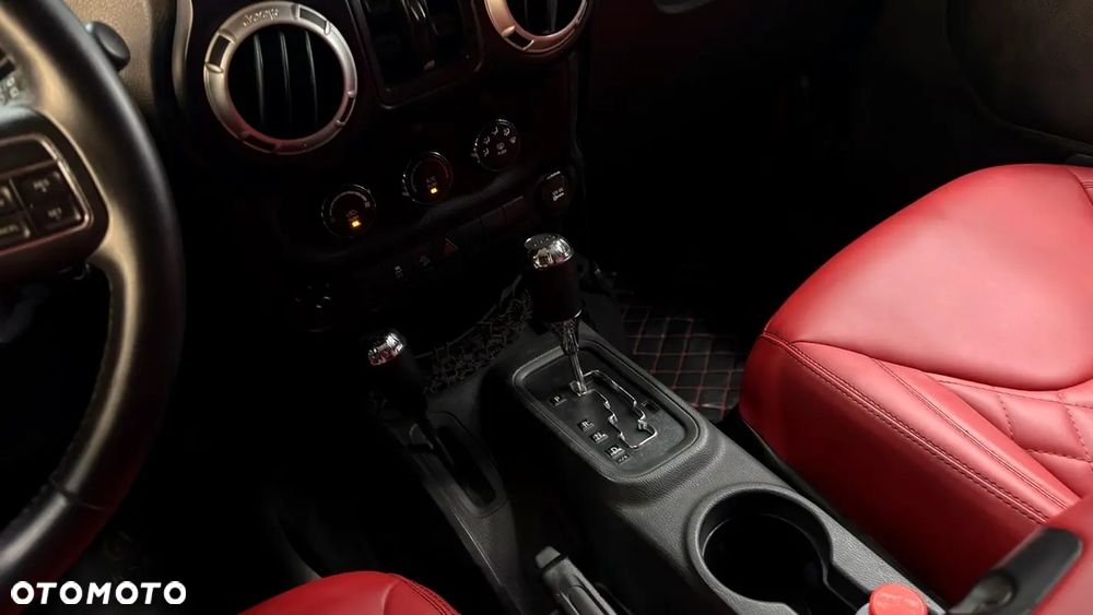 Jeep Wrangler Unlimited 3.6 Automatik Black Edition - 16