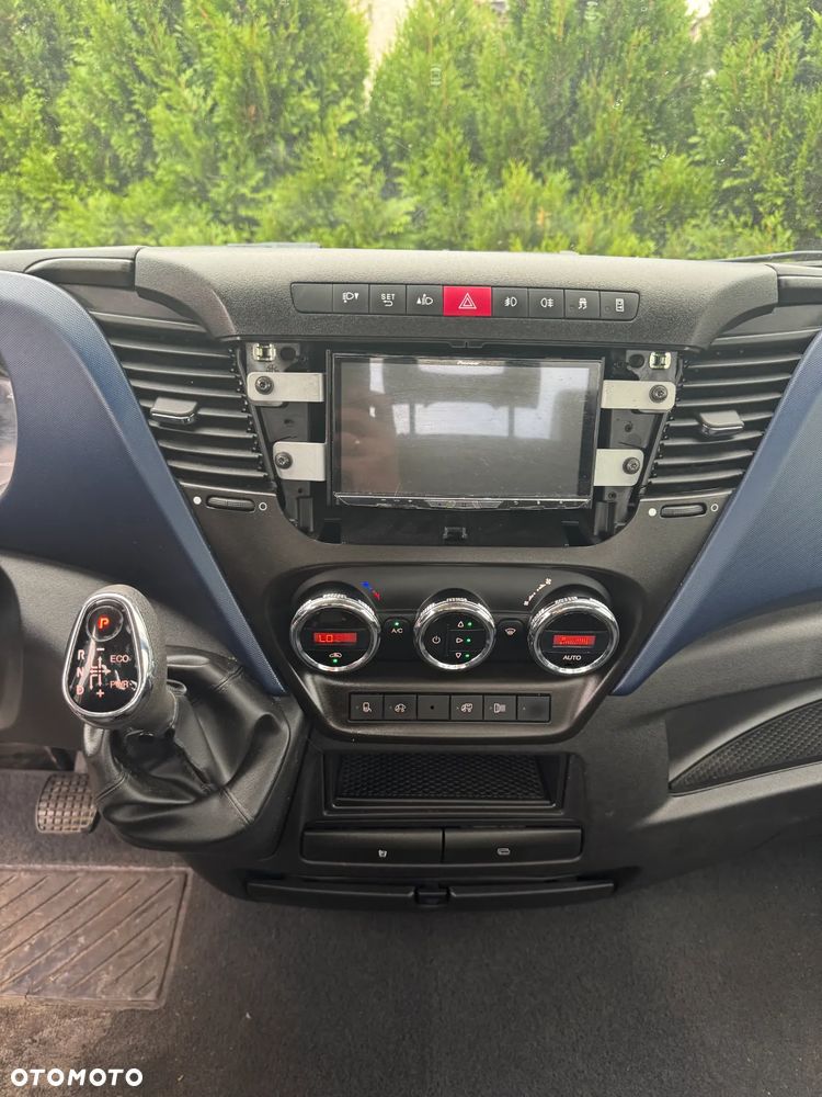 Iveco Daily 35S-210 Hi-Matic - 13