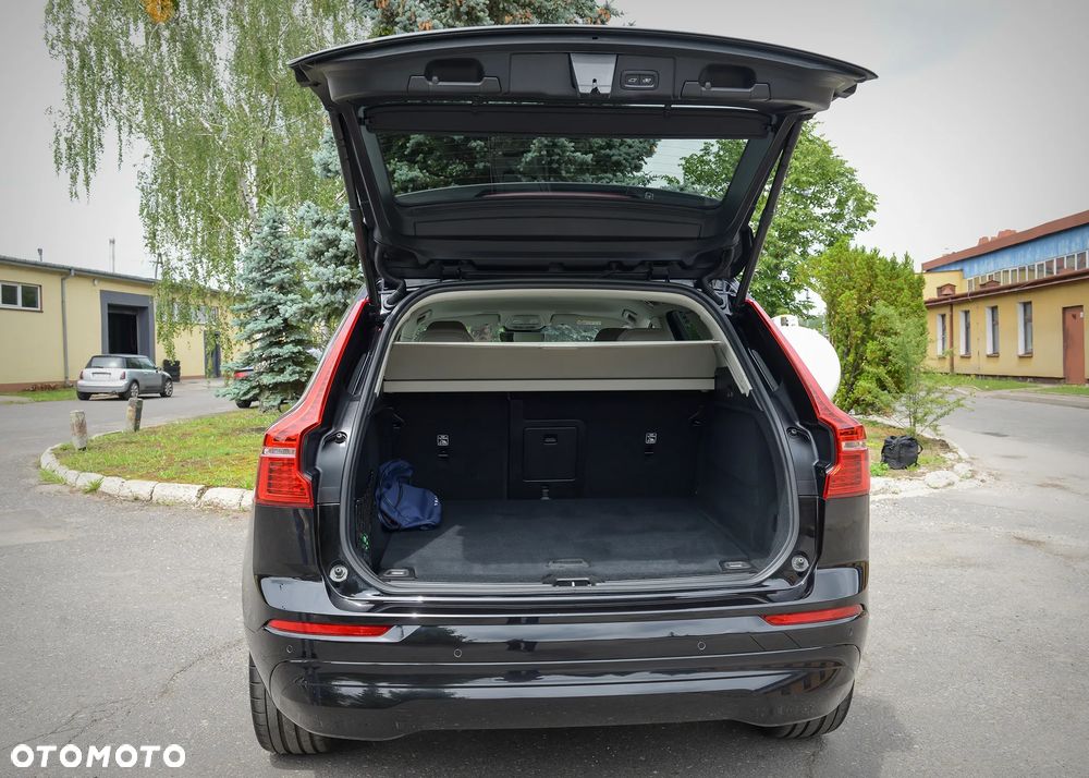 Volvo XC 60 B4 D Momentum - 7