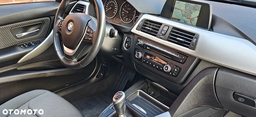 BMW Seria 3 316i Sport Line - 16