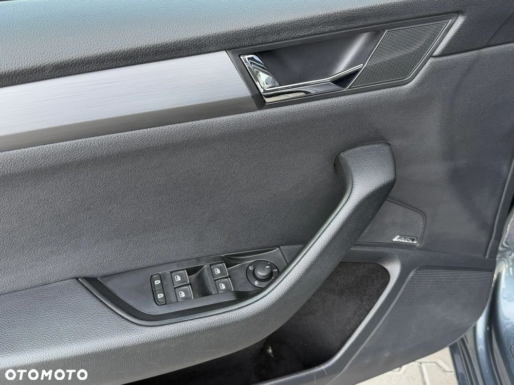 Skoda Superb 2.0 TDI Style DSG - 13