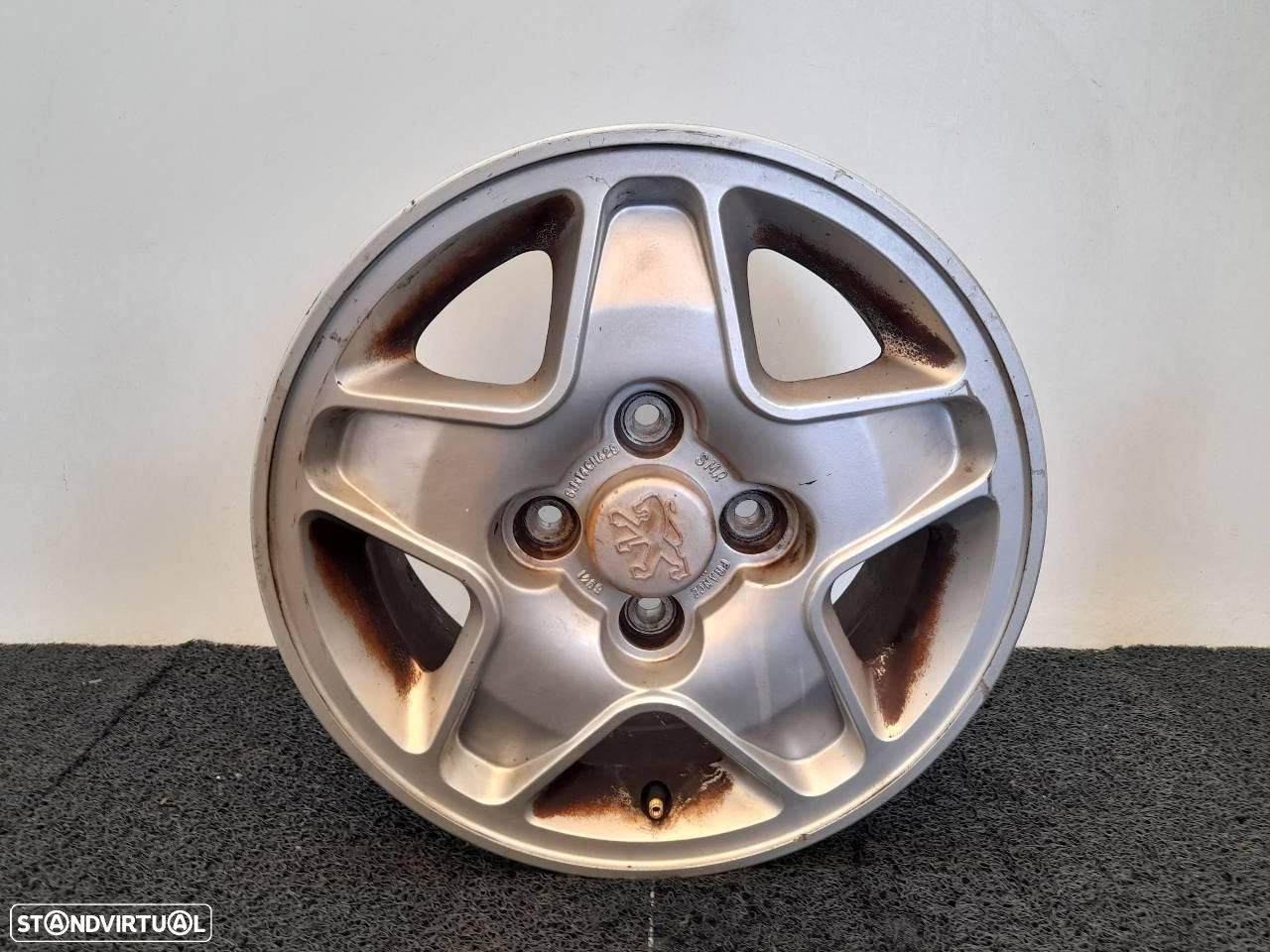 PNEU PEUGEOT 405 BERLINA - 1