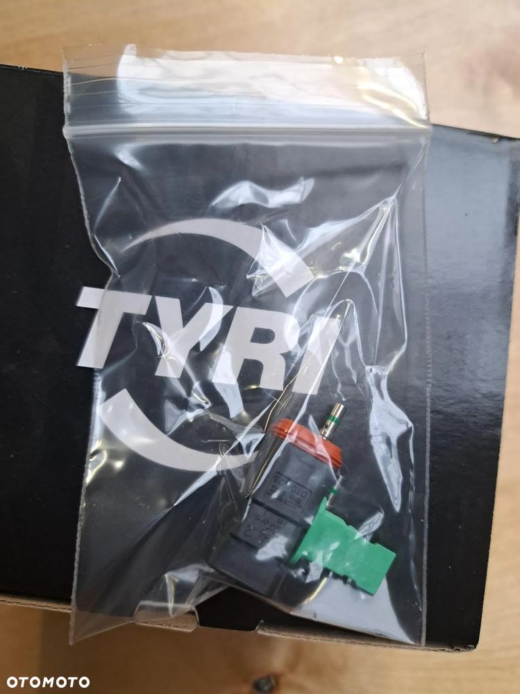 LAMPA ROBOCZ LED ZE SWIATŁEM ASYMETRYCZNYM PRAWA  NLP-031 TYRI D10 - 4