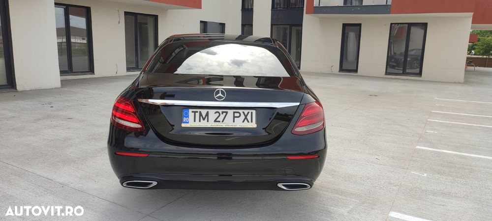 Mercedes-Benz E - 22