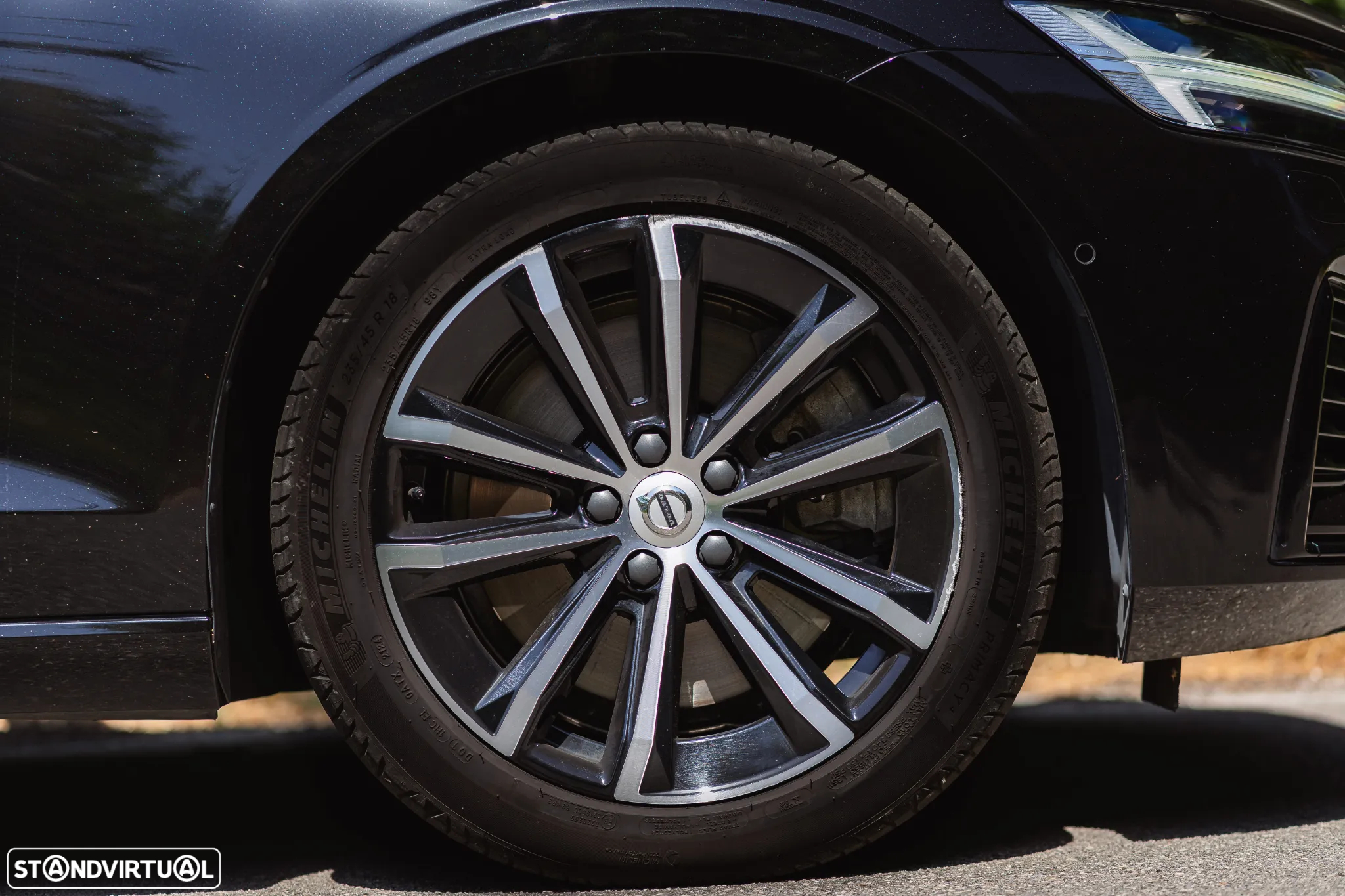 Volvo V60 2.0 T6 AWD TE Plus Dark - 19