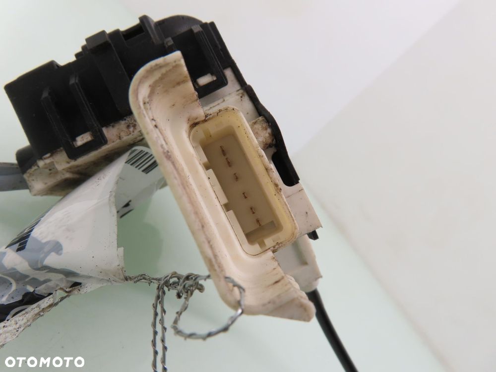 ZAMEK LEWY TYLNY CITROEN C4 I 6 PIN - 2