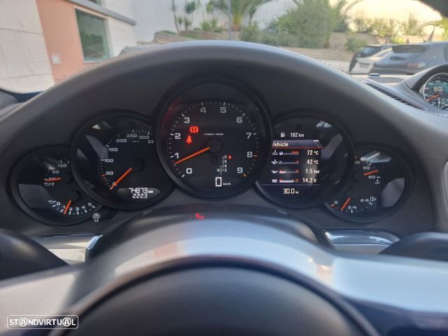 Porsche 911 Série F - 11