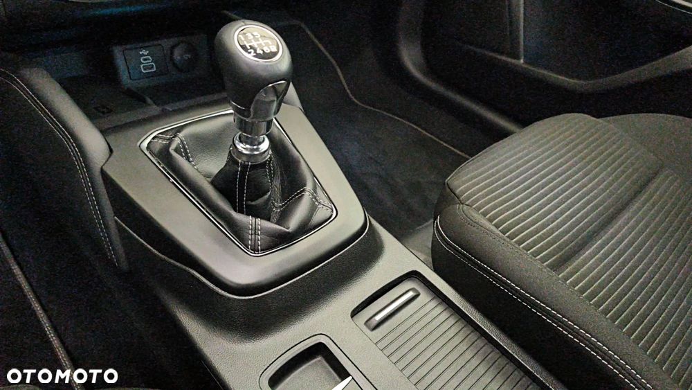 Ford Focus 1.0 EcoBoost Titanium X - 27