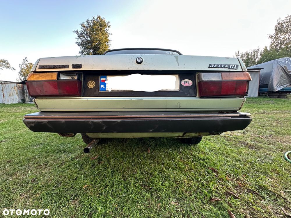 Volkswagen Jetta - 5