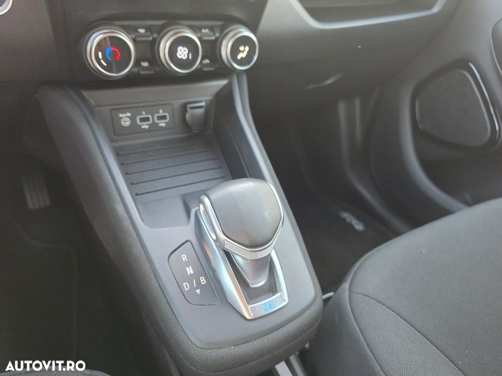 Renault ZOE - 12