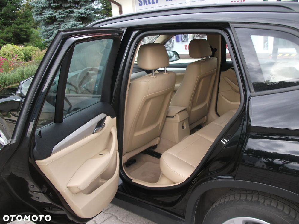 BMW X1 sDrive18d - 12