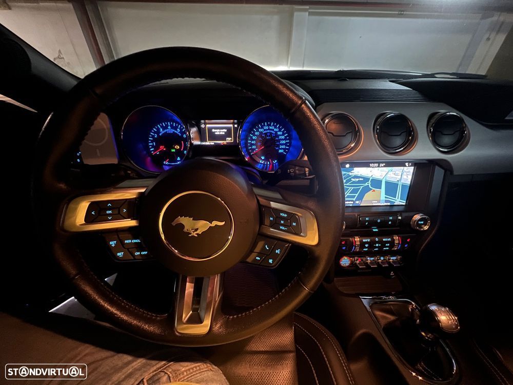 Ford Mustang 2.3 Eco Boost - 8
