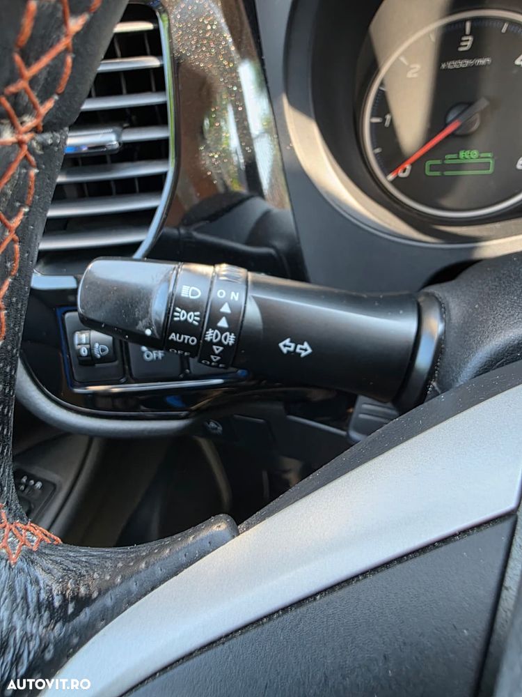 Mitsubishi Outlander 2.2L DI-D AS&G 6MT 4WD Invite+ A02 - 17