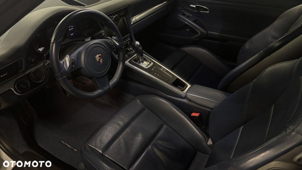 Porsche 911 Carrera PDK Black Edition - 3