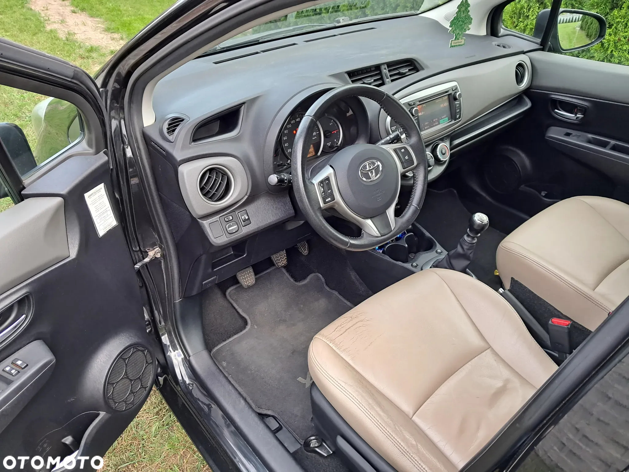 Toyota Yaris 1.33 Prestige - 8