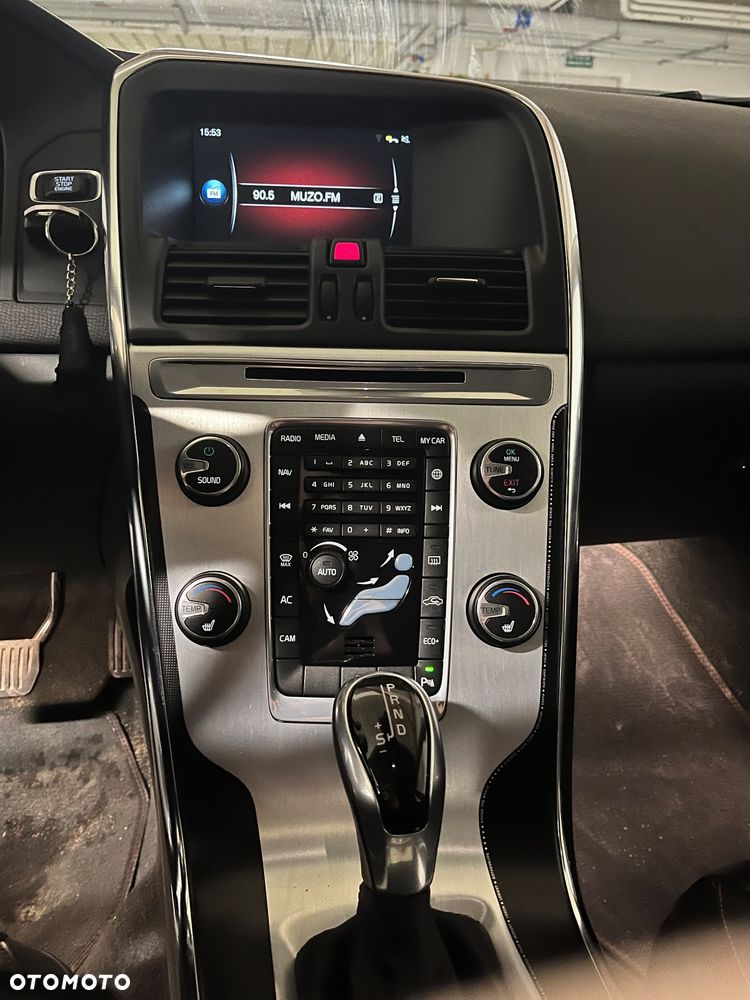 Volvo XC 60 D3 Drive-E Ocean Race - 6