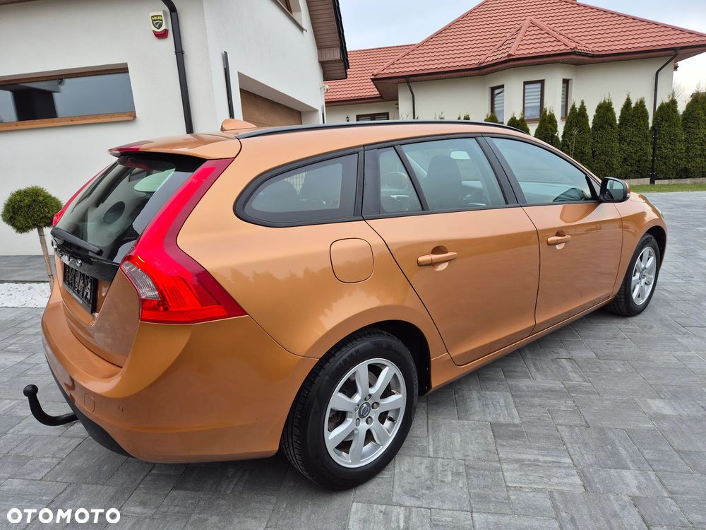 Volvo V60 DRIVe Momentum - 15