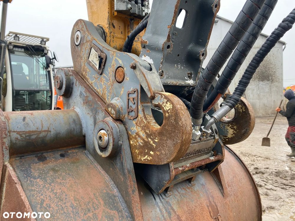 Liebherr R924 COMPACT, 2014 ROK, PŁUG, RAMIĘ 3X ŁAMANE, Z NIEMIEC - 35